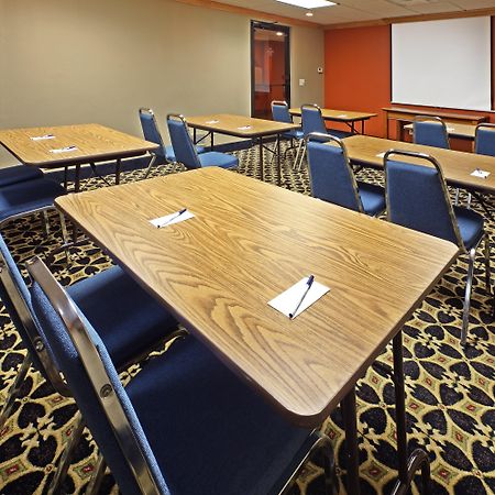 Holiday Inn Express & Suites Fayetteville University Of Arkansas Area By Ihg Екстериор снимка