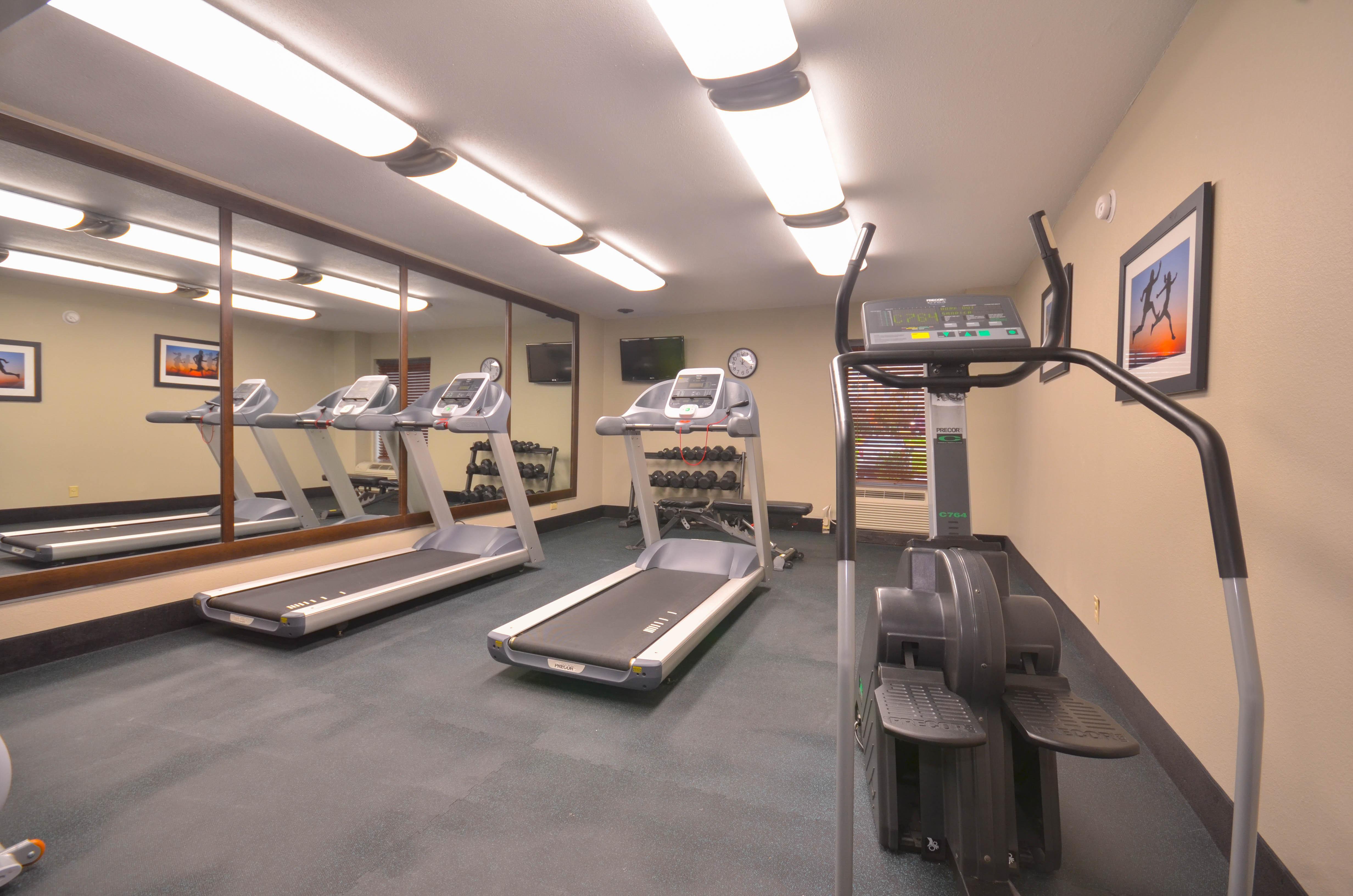 Holiday Inn Express & Suites Fayetteville University Of Arkansas Area By Ihg Екстериор снимка