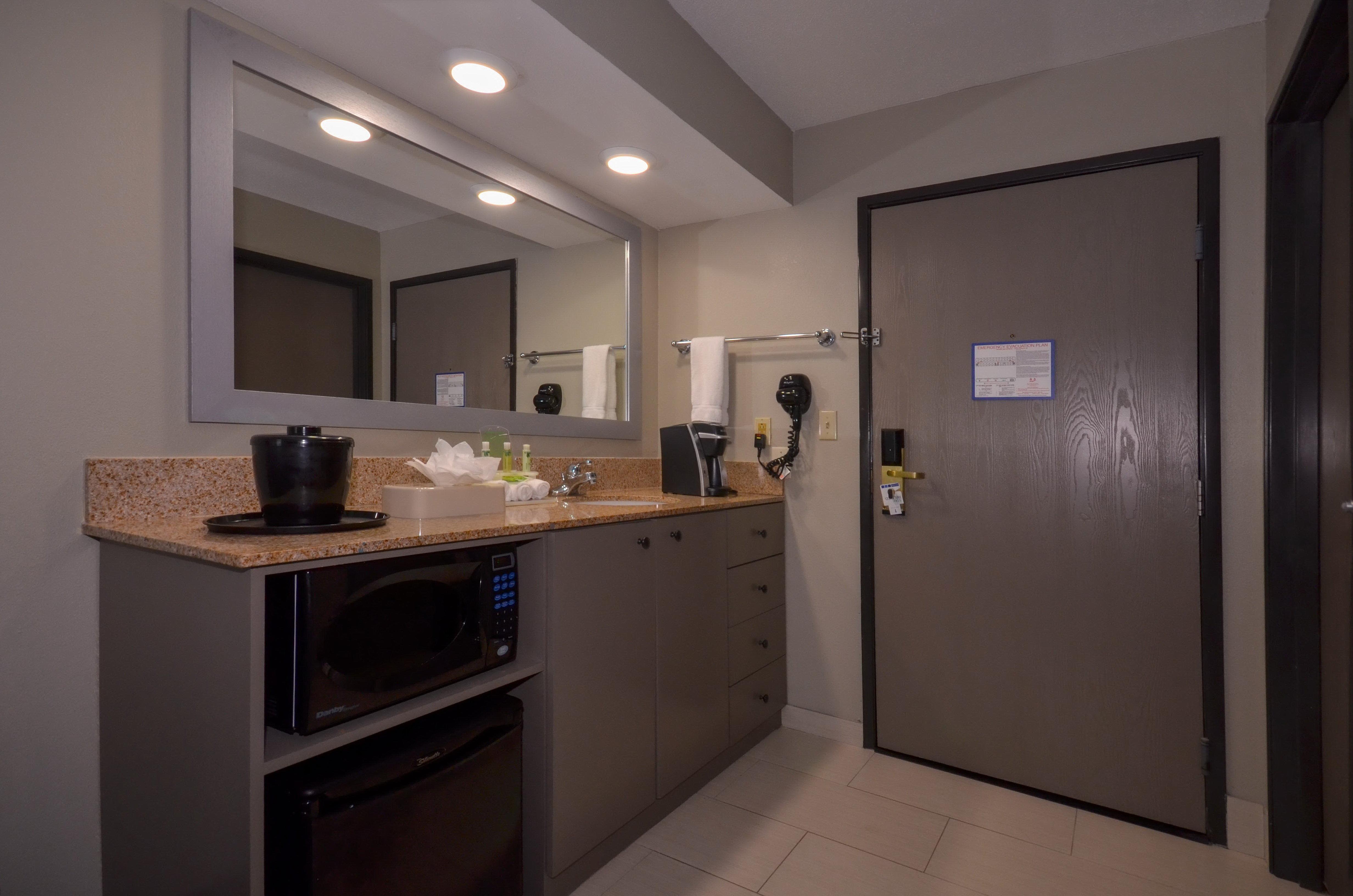 Holiday Inn Express & Suites Fayetteville University Of Arkansas Area By Ihg Екстериор снимка