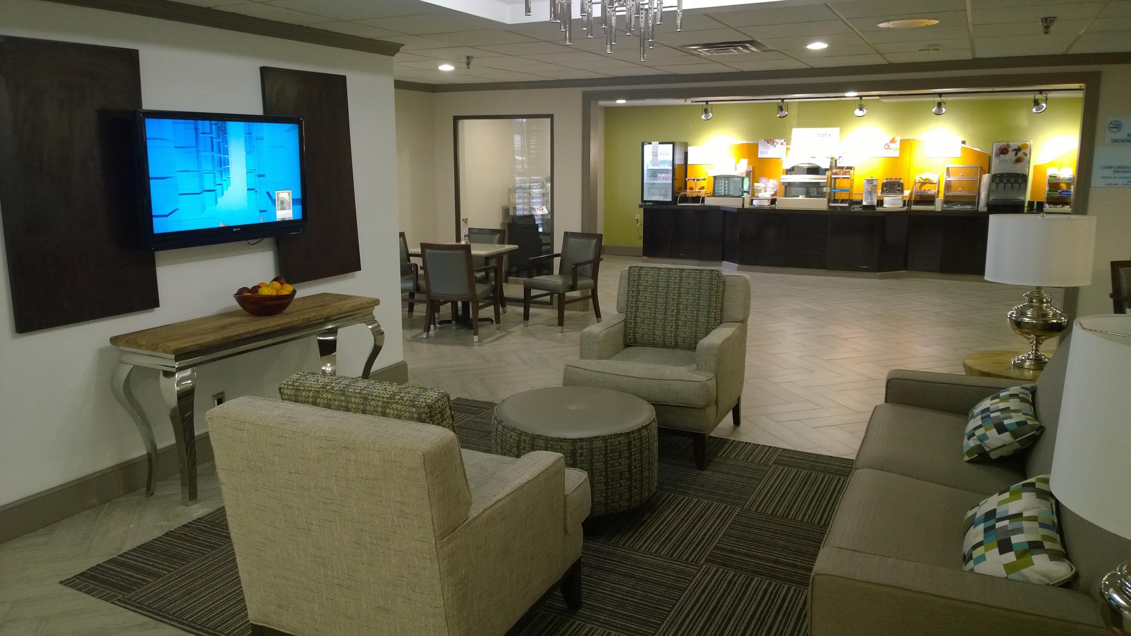 Holiday Inn Express & Suites Fayetteville University Of Arkansas Area By Ihg Екстериор снимка